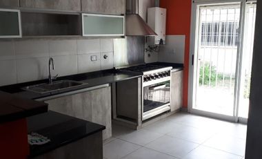 Casa PH en venta en Moron Sur