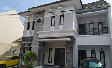 Rumah minimalis dalam perumahan elit di seputaran mirota godean
