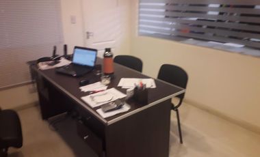 Local Deposito En Venta Perez Quintana 1300