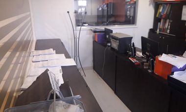 Local Deposito En Venta Perez Quintana 1300