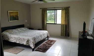 VENDO CASA DE 3HAB Y 1127M2 EN LOS MOLINOS