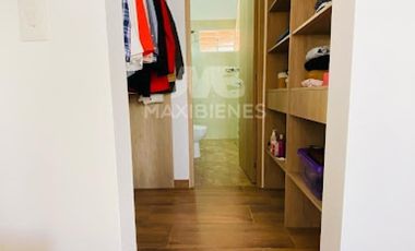 casa en venta en girardota. Cod V55640