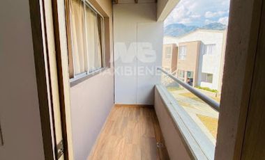 casa en venta en girardota. Cod V55640