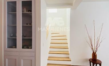 casa en venta en girardota. Cod V55640