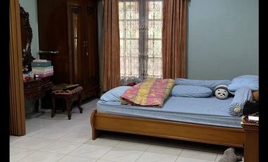Rumah 9 Kamar Tidur Hadap Utara 9 Menit ke Lippo Mall Puri J-46206