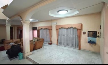 Rumah 9 Kamar Tidur Hadap Utara 9 Menit ke Lippo Mall Puri J-46206