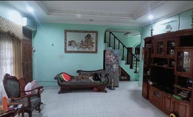 Rumah 9 Kamar Tidur Hadap Utara 9 Menit ke Lippo Mall Puri J-46206
