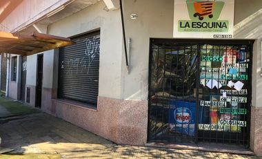 Venta en Block, 2 Locales más vivienda - Olivos