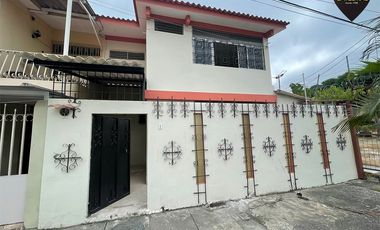 Casa de venta en Los Esteros – código:18906