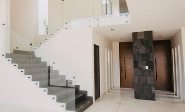 Casa de 3 recámaras en privada con amenidades. TAMORA, Conkal Yucatán