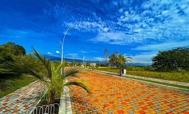 Venta de terreno 1072m2  en urbanización, sector Tumbaco