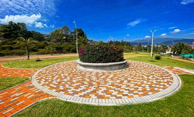 Venta de terreno 1072m2  en urbanización, sector Tumbaco