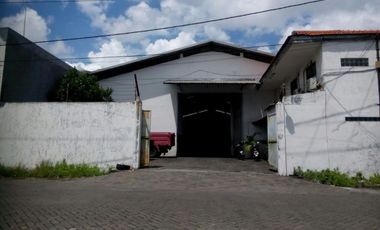 Komersial dijual di Jawa Timur, Surabaya