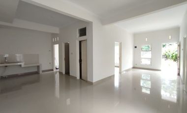 RUMAH MURAH BISA NEGO DAN SUDAH SIAP HUNI MEPET JALAN BESAR BERBAH - KALASAN