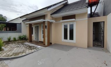 RUMAH MURAH BISA NEGO DAN SUDAH SIAP HUNI MEPET JALAN BESAR BERBAH - KALASAN