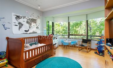 Departamento en arriendo de 5 dorm. en Las Condes