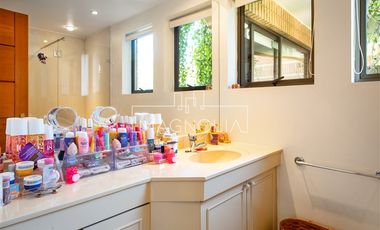 Departamento en arriendo de 5 dorm. en Las Condes