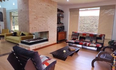 VENTA CASA CHIA KALAMARY (MG)