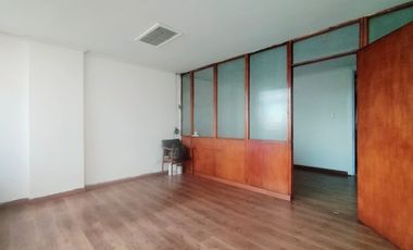 oficina en arriendo en la veracruz. Cod A6919201