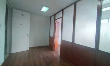 oficina en arriendo en la veracruz. Cod A6919201