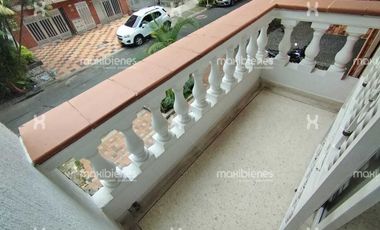 casa en arriendo en estadio. Cod A68197