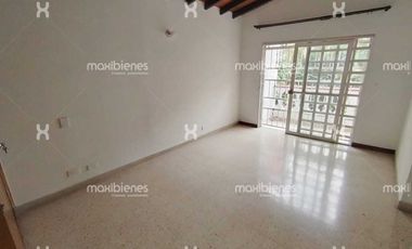 casa en arriendo en estadio. Cod A68197