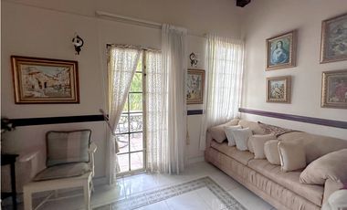 Oportunidad! Se Vende Hermosa Casa en La Alameda