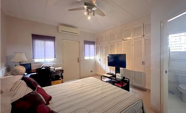 Oportunidad! Se Vende Hermosa Casa en La Alameda