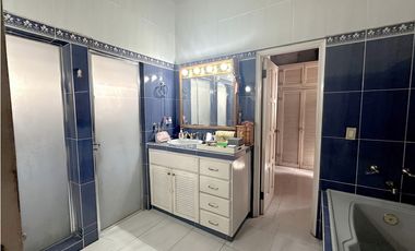 Oportunidad! Se Vende Hermosa Casa en La Alameda