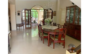 Oportunidad! Se Vende Hermosa Casa en La Alameda