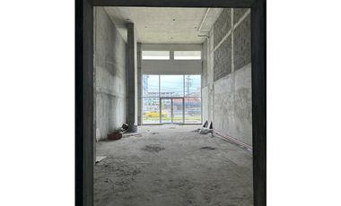 !!!Se Alquila Local sobre La Pulida $ 1.600¡¡¡