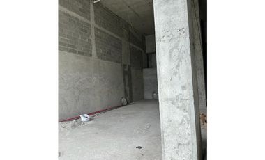 !!!Se Alquila Local sobre La Pulida $ 1.600¡¡¡