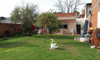 CASA DE 3 AMBIENTES EN JOSE LEON SUAREZ