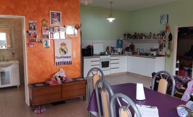 CASA DE 3 AMBIENTES EN JOSE LEON SUAREZ