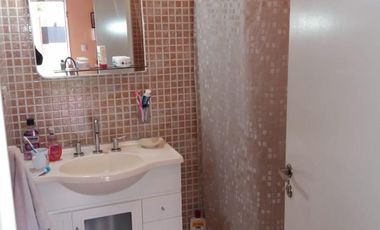 CASA DE 3 AMBIENTES EN JOSE LEON SUAREZ