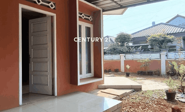 Rumah Nyaman Hook Depan Taman Dijual Di Pondok Pucung