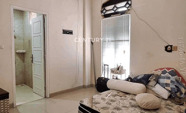 Rumah Nyaman Hook Depan Taman Dijual Di Pondok Pucung