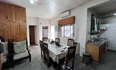 Departamento Tipo Casa en venta en Lanus Oeste