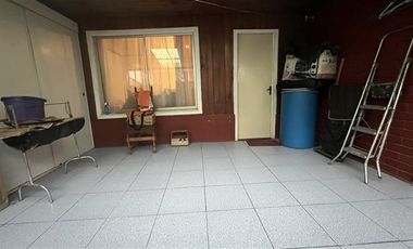 Casa en venta de 2 dorm. en La Florida