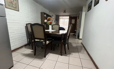 Casa en venta de 2 dorm. en La Florida