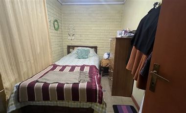 Casa en venta de 2 dorm. en La Florida