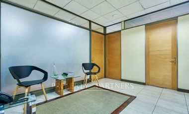 Excelente oficina en Alonso de Cordova (  107 UF/m2)