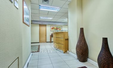 Excelente oficina en Alonso de Cordova (  107 UF/m2)