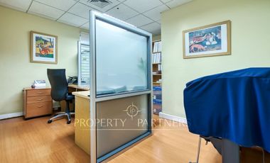 Excelente oficina en Alonso de Cordova (  107 UF/m2)