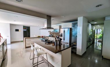 casa en venta en santa teresita. Cod V11190