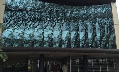 Oficina en venta frente al club CASI en San Isidro