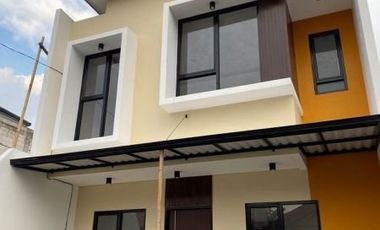 Rumah 2 Lantai Kualitas Super di Komsen Selangkah Toll Jatiasih Bekasi