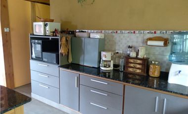 EN VENTA CHACRA DE 2 HA CON CASA DE 185 M2 EN LAS GOLONDRINAS CH-137