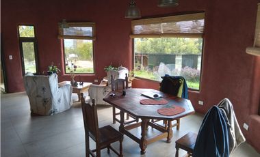 EN VENTA CHACRA DE 2 HA CON CASA DE 185 M2 EN LAS GOLONDRINAS CH-137