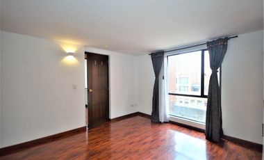 casa en arriendo en parque central bavaria. Cod A2838304
